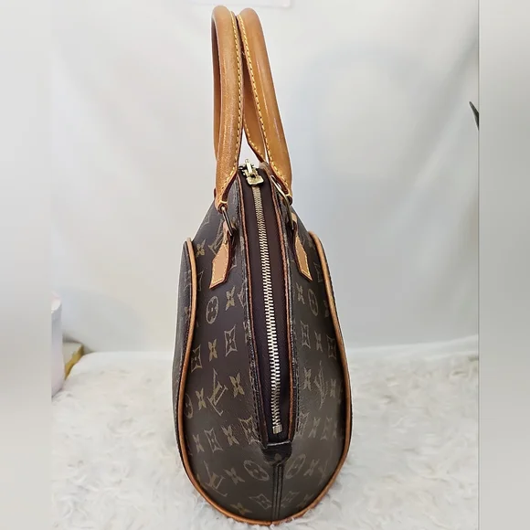 🔥😍Beautiful Condition😍🔥 Louis Vuitton Monogram Handbag - Picture 12 of 17